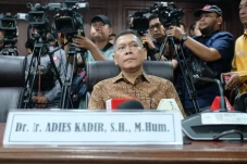 Gantikan Arief Hidayat,...