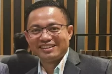 Dinding Bisu Kekuasaan