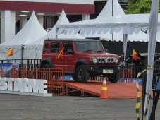 Anomali Jimny 5-Door:...