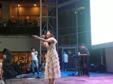 Tampil Energik, Anggis...