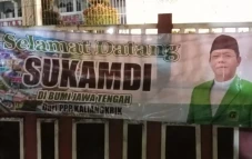 Spanduk Sukamdi Jadi...