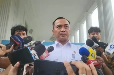 Prabowo Terima Undangan...