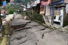 2.453 Warga Mengungsi...