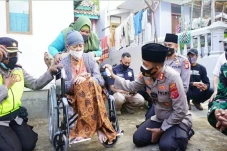Tetap di Bawah Presiden,...