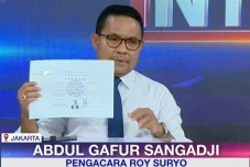 Polemik Ijazah Jokowi,...