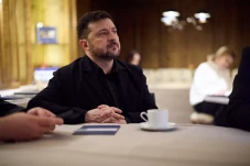 Zelensky Kesal Seluruh...