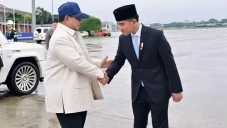 Prabowo Terbang ke AS...