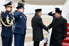 Tiba di Amerika, Presiden...