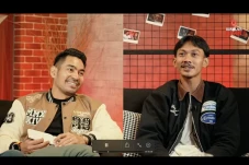 Kapal Cumi dan Patung...