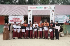 Baznas Tangsel Salurkan...