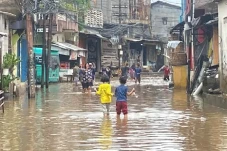 Banjir Jakarta Rendam...