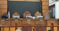 KPK Absen, Sidang Praperadilan...