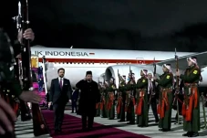 Prabowo Tiba di Amman,...
