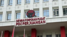 Ubedilah Badrun Prediksi...