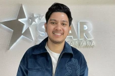 Terlahir dari Keluarga...
