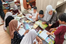 Siswi SDN Cikini 01...