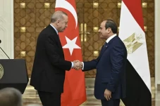 Zionis Ketakutan, Aliansi...