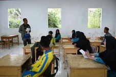 Kemendikdasmen Salurkan...