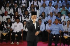 Anies: Keluar dari Board...
