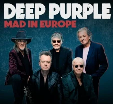 Konser Deep Purple di...