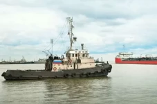 3 WNI Hilang di Selat...