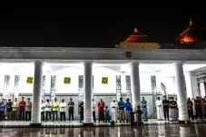 Jadwal Salat dan Imsakiyah...