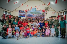 Koops TNI Papua Berbagi...