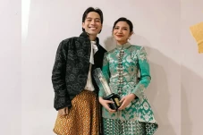 Setia Dampingi Vidi...