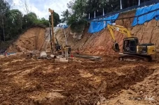 Penanganan Longsor Jalur...