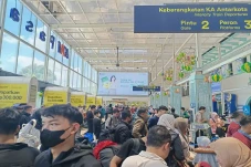 Jelang Lebaran, Stasiun...