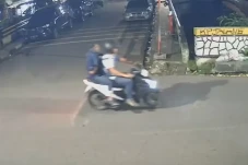 DPR Minta Negara Menanggung...
