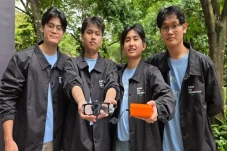 Kacamata AI Karya Mahasiswa...