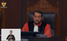Anwar Usman Pamit dari...