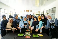 Latih Kaum Ibu Bikin...