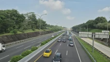 Arus Kendaraan di Tol...