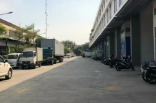 Aktivitas Gudang di...