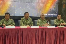 4 Prajurit TNI Diduga...