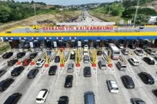 Kemacetan Gerbang Tol...