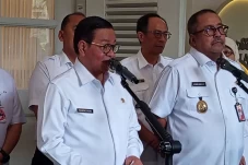 Pramono Bakal Sanksi...