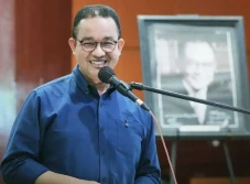 Anies Silaturahmi ke...