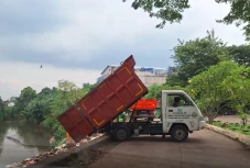 Viral Mobil Dinas Disebut...