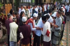 Apakah Tradisi Halal...