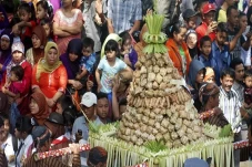 Lebaran Ketupat : Tradisi...