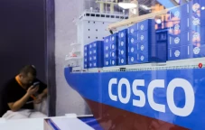 Dua Kapal China Nekat...
