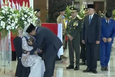 Momen Haru Presiden...