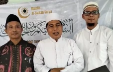 Istigasah di Cirebon,...