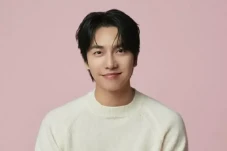 Lee Seung Gi Putus Kontrak...