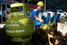 LPG ke Industri Bakal...