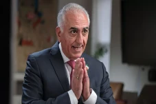 Reza Pahlavi Kecewa...