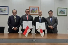 Ekspansi ke Jepang,...
